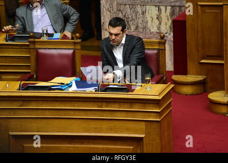 Athen, Griechenland. 25 Jan, 2019. Der griechische Premierminister Alexis Tsipras, während der Sitzung des Griechischen Parlaments. Credit: Dimitrios Karvountzis/Pacific Press/Alamy leben Nachrichten Stockfoto