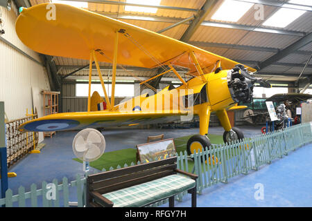 Boeing Stearman PT-27 Kaydet im Norfolk und Suffolk Aviation Museum, Flixton, Suffolk, Großbritannien Stockfoto