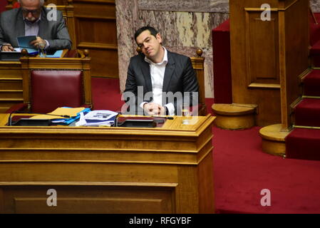 Athen, Griechenland. 25 Jan, 2019. Der griechische Premierminister Alexis Tsipras, während der Sitzung des Griechischen Parlaments. Credit: Dimitrios Karvountzis/Pacific Press/Alamy leben Nachrichten Stockfoto