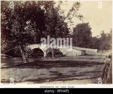 Burnside Bridge, über die Antietam, in der Nähe von Sharpsburg, Nr. 1, September 1862. Artist: Alexander Gardner (Amerikanische, Glasgow, Schottland 1821-1882 Washington, D.C.). Datum: 1862. Museum: Metropolitan Museum of Art, New York, USA. Stockfoto