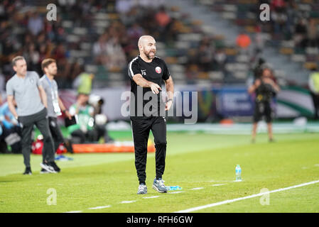 25. Januar 2019, Zayed Sports City Stadium, Abu Dhabi, Vereinigte Arabische Emirate; AFC Asian Cup Fußball Viertelfinale, Südkorea gegen Katar; F&#xe9;lix S&#xe1;nchez Bas, Trainer in Katar. Stockfoto