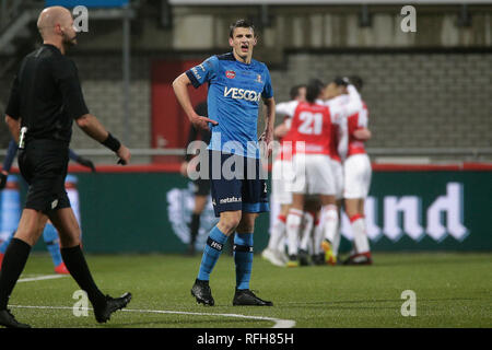 MAASTRICHT - Fußball, 25-01-2019, Stadion De Geusselt", MVV Maastricht - Helmond Sport, Niederländische Keuken Kampioen divisie, Saison 2018/2019, Endergebnis, Helmond Sport Spieler Bart Meijers (Mitte) nicht nach dem 1:0 zufrieden. Stockfoto