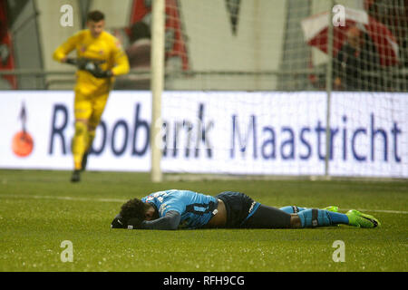 MAASTRICHT - Fußball, 25-01-2019, Stadion De Geusselt", MVV Maastricht - Helmond Sport, Niederländische Keuken Kampioen divisie, Saison 2018/2019, Endergebnis 3-0, Helmond Sport player Maiky Fecunda habe eine eigene Ziel. Stockfoto