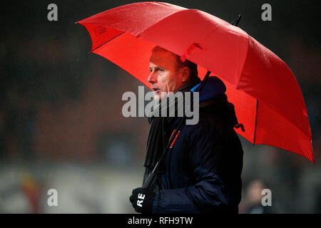 MAASTRICHT - Fußball, 25-01-2019, Stadion De Geusselt", MVV Maastricht - Helmond Sport, Niederländische Keuken Kampioen divisie, Saison 2018/2019, Endergebnis 3-0, MVV Maastricht Trainer Ron Elsen. Stockfoto