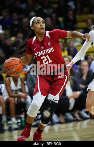 Boulder, CO, USA. 25 Jan, 2019. Stanford Kardinal guard DiJonai Carrington (21) sieht die Lane gegen Colorado in der ersten Hälfte in der Coors Fall-Mitte in Boulder, CO. Derek Regensburger/CSM/Alamy Leben Nachrichten Antrieb Stockfoto