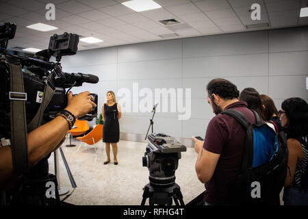 Brumadinho, Brasilien. 26 Jan, 2019. Brumadinho, Brasilien. 26. Januar 2019. MG - Belo Horizonte - 01/26/2019 - Jair Bolsonaro visits Brumadinho-Präsident Jair Bolsonaro hat der Presse nicht bei einem Besuch der Stadt Brumadinho sprechen nach dem Bruch der Staumauer am Freitag, den 25/01/19 Foto: Marcelo Alvarenga/AGIF AGIF/Alamy Credit: Live-Nachrichten Stockfoto