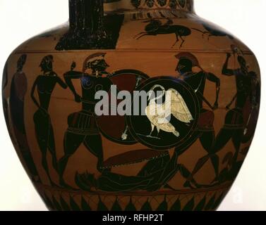 Dachgeschoss Schwarz - Abbildung Hals Amphora zwei Krieger kämpfen über eine Leiche. Stockfoto