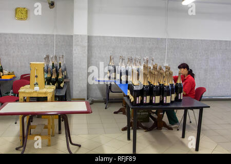 Region Krasnodar, Russland - 18. AUGUST 2013: Abrau-Durso Weingut Interieur in Russland Stockfoto