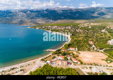 Podstrana, unter dem Berg Velebit Stockfoto