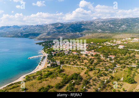 Podstrana, unter dem Berg Velebit Stockfoto