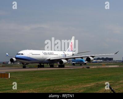 B -18806 China Airlines Airbus A340-313 X-CN433 pic 1. Stockfoto