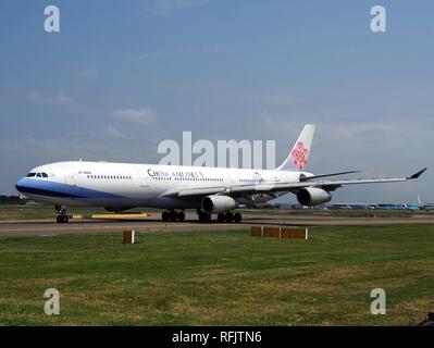 B -18806 China Airlines Airbus A340-313 X-CN433 pic 3. Stockfoto