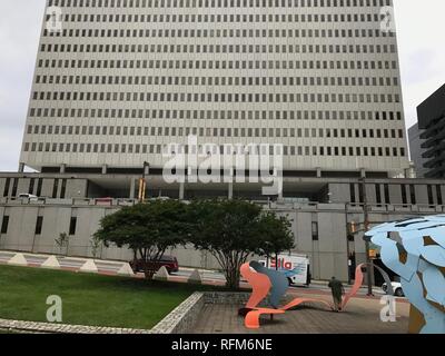 Baltimore Bund (1978, George Sugarman), E.A. Garmatz Federal Building, 101 W. Lombard Street, Baltimore, MD 21201 (35063454410). Stockfoto