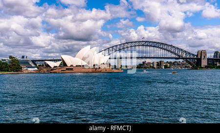 23. Dezember 2018, Sydney Australien: Panorama der Sydney Opera House und die Harbour Bridge in Sydney NSW Australien Stockfoto