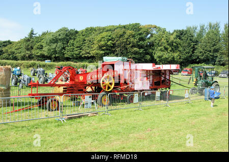 Dreschen und Ausschöpfenden Anzeige an der Königlichen Manx Landwirtschaft zeigen Stockfoto