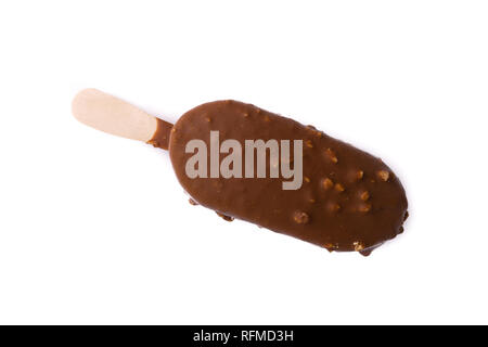 Schokolade popsicle Eis auf weißem Hintergrund mit selektiven Fokus und Erntegut fragment isoliert Stockfoto