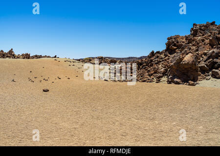 Die lavafelder von Las Canadas Caldera der Vulkan Teide. Viewpoint: Minas de San Jose. Teneriffa. Kanarischen Inseln. Spanien. Stockfoto