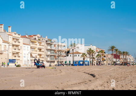 Maritime Nachbarschaft, Promenade, Strand, Sant Salvador, El Vendrell, Coma-ruga, Costa Dorada, Katalonien, Spanien Stockfoto