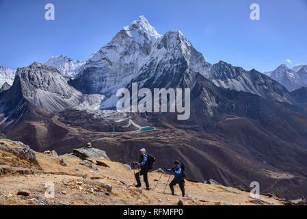 Trekker auf dem Everest Base Camp trek, Khumbu, Nepal Stockfoto