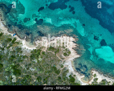 Umgebung auf La Maddalena von der Drohne Stockfoto