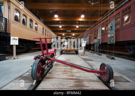 Eisenbahn Karren und Kutschen im Heritage Park Historical Village in Calgary, Alberta, Kanada Stockfoto