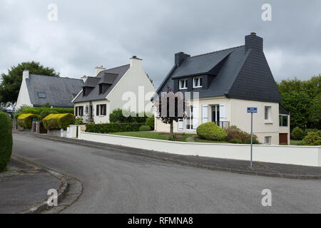 Brest, Frankreich, 31. Mai 2018. Ländliche Haus exteriour, im Sommer im Freien Stockfoto