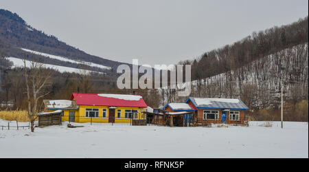 Harbin, China - Feb 23, 2018. Snow Village in Harbin, China. Harbin, die renommierte Eis Stadt, liegt im Süden der Provinz Heilongjiang. Stockfoto