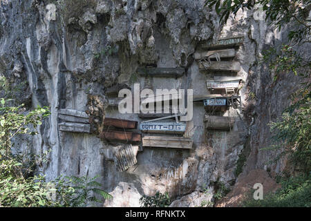 Igorot hängenden Särge in Echo Valley, Sagada, Mountain Province, Philippinen Stockfoto