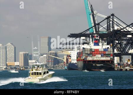 Container Terminal, der Hafen von Miami, Florida, USA Stockfoto