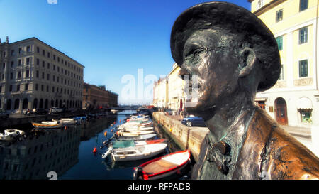 Detailansicht der Statue von James Joyce in Triest, Italien. Stockfoto