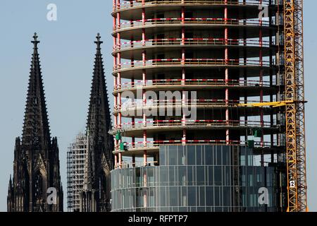 Bau von einem Hochhaus in der Nähe von Kölner Dom, Deutz, Köln, Nordrhein-Westfalen, Deutschland Stockfoto