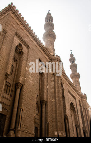 Blick auf die Moscheen von Sultan Hassan und Al-Rifai in Kairo Ägypten Stockfoto