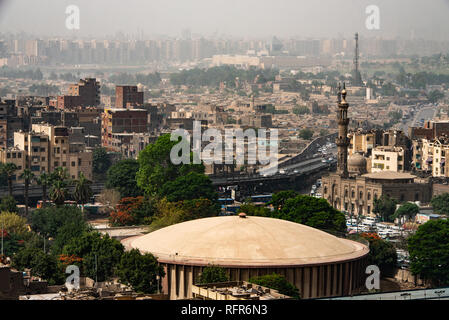 Blick auf die stadt Kairo - Ägypten, Afrika. Kairo ist die größte Stadt auf dem afrikanischen Kontinent. Stockfoto