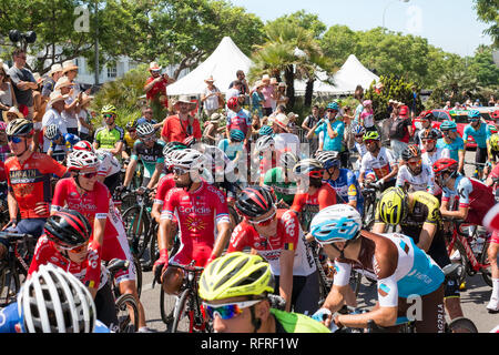 Marbella, Spanien - August 26., 2018. Vor dem Start der zweiten Runde der La Vuelta 2018 in der Stadt von Marbella, Costa del Sol, Spanien. Stockfoto