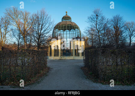 Die columbary (Taubenschlag oder Taubenschlag) im Schloss Schönbrunn (Schloss Schönbrunn) wurde zwischen 1750-1755, Wien gebaut. Österreich. Stockfoto