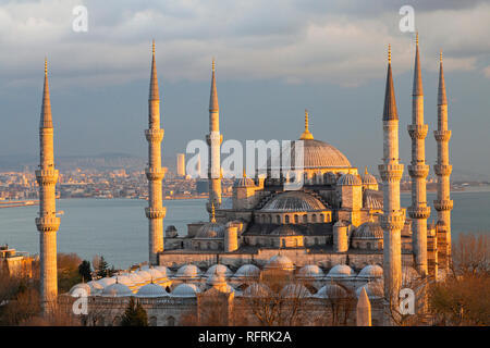 Blaue Moschee an der Sunset In Istanbul, Türkei Stockfoto