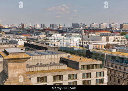 Berliner Stadtbild von Reichstag Dach. Berlin-mitte, Deutschland Stockfoto