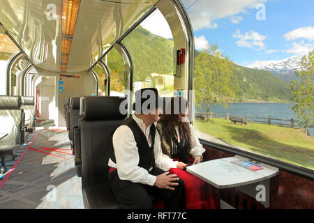 Der Bernina Express, Kanton Graubünden (grigioni), Schweiz, Europa Stockfoto