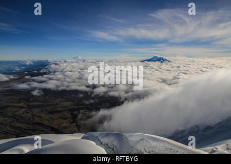 Einen atemberaubenden Blick auf einen Sonnenaufgang am Cotopaxi Vulkan, Ecuador Stockfoto