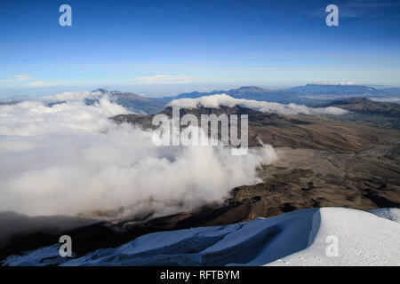 Einen atemberaubenden Blick auf einen Sonnenaufgang am Cotopaxi Vulkan, Ecuador Stockfoto