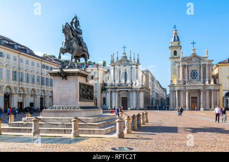 Anzeigen von Emanuele Filiberto Statue in Piazza San Carlo, Turin, Piemont, Italien, Europa Stockfoto