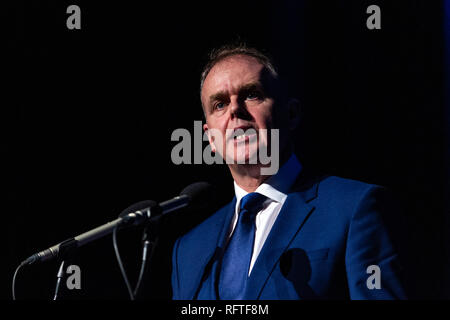 Waterfront Hall, Belfast, UK, 26. Januar 2019. Minister Joe McHugh TD Adressierung der Masse am Jenseits Brexit Konferenz. Was hält die Zukunft für irische Bürger im Norden? Über 1.700 Personen nahmen an der Konferenz teil, wo verschiedene Meinungen über die Zukunft der Insel Irland gesprochen wurden und Leute post Brexit. Eine Zukunft in Irland, wo alle Bürger geschätzt werden und ihre Rechte garantiert und respektiert erstellt werden? Credit: Bonzo/Alamy leben Nachrichten Stockfoto