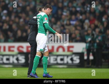 Bremen, Deutschland. 26 Jan, 2019. firo: 26.01.2019, Fußball, 1.Bundesliga, Saison 2018/2019 SV Werder Bremen - SG Eintracht Frankfurt verletzt, Verletzung Sebastian Langkamp | Verwendung der weltweiten Kredit: dpa/Alamy leben Nachrichten Stockfoto