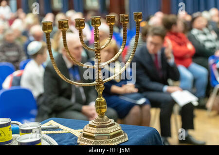 Brentwood, Essex, 26. Januar 2019 Holocaust-gedenktag Ereignis in Brentwood Essex mit Lautsprecher Leslie Klienman Auschwitz überlebender. Kredit Ian Davidson/Alamy leben Nachrichten Stockfoto