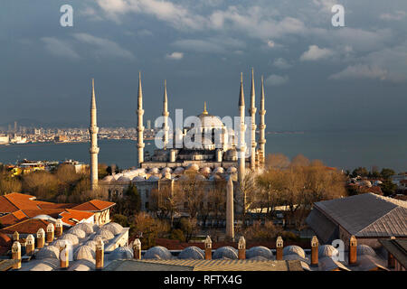 Blaue Moschee an der Sunset In Istanbul, Türkei Stockfoto