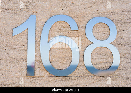 Metall Hausnummer 100 und 60 8. Stockfoto