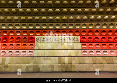 U-Bahnhof Staromestska in Prag Stockfoto