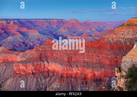 Red Rock des Grand Canyon vom South Rim am Mather Point gesehen in den Grand Canyon National Park, Arizona, Vereinigte Staaten von Amerika Stockfoto