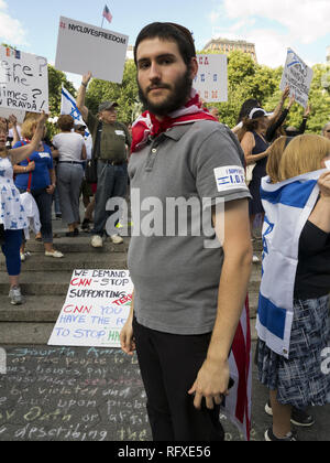 Rally zur Unterstützung Israels und verfolgte religiöse Minderheiten unter dem Islam am Union Square in New York City, 17. August 2014. Stockfoto