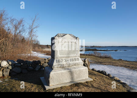 Reste des Fort Dearborn an Odiorne Point State Park in Rye, New Hampshire USA. Fort Dearborn ist eine alte militärische Festung. Stockfoto